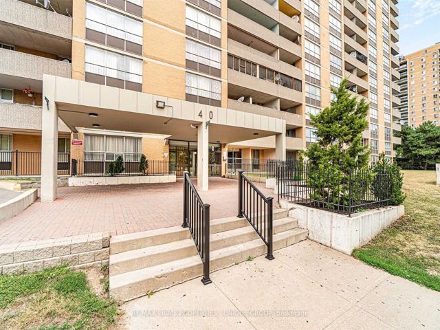 806 - 40 Panorama Crt