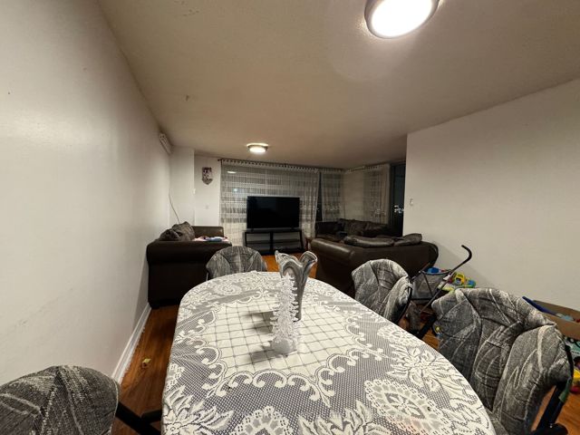 806 - 40 Panorama Crt