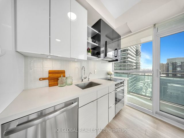2509 - 33 Shore Breeze Dr