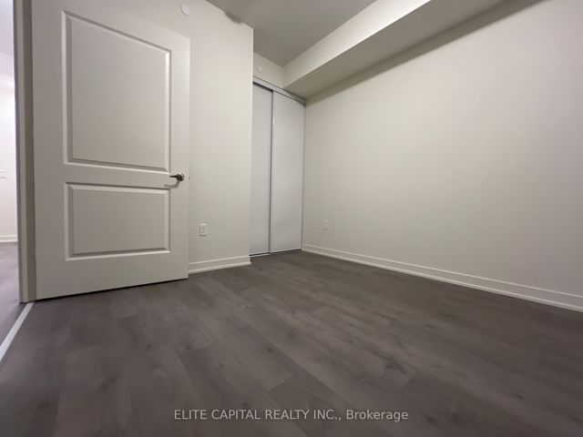 709 - 38 Annie Craig Dr