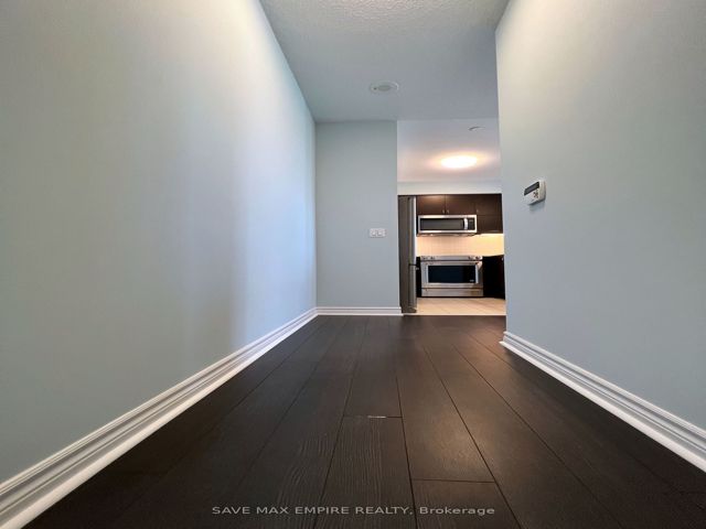 416 - 39 Annie Craig Dr