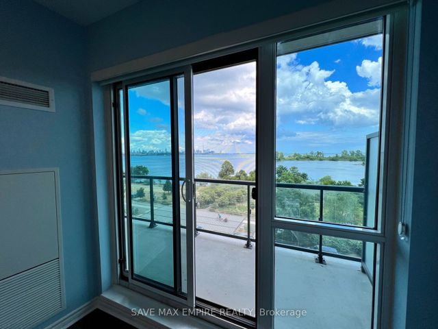 416 - 39 Annie Craig Dr