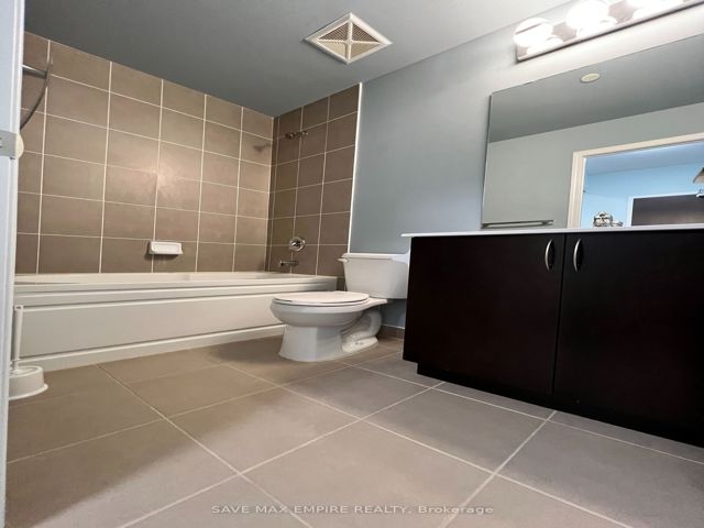 416 - 39 Annie Craig Dr