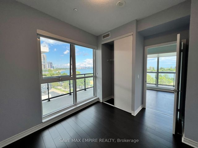 416 - 39 Annie Craig Dr