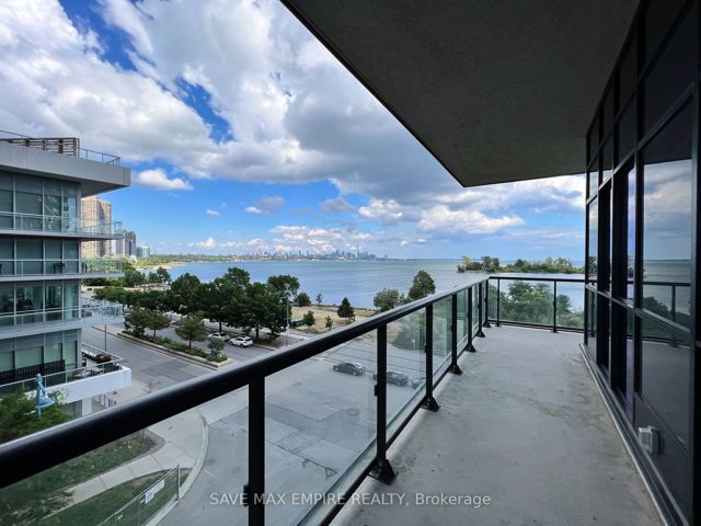 416 - 39 Annie Craig Dr
