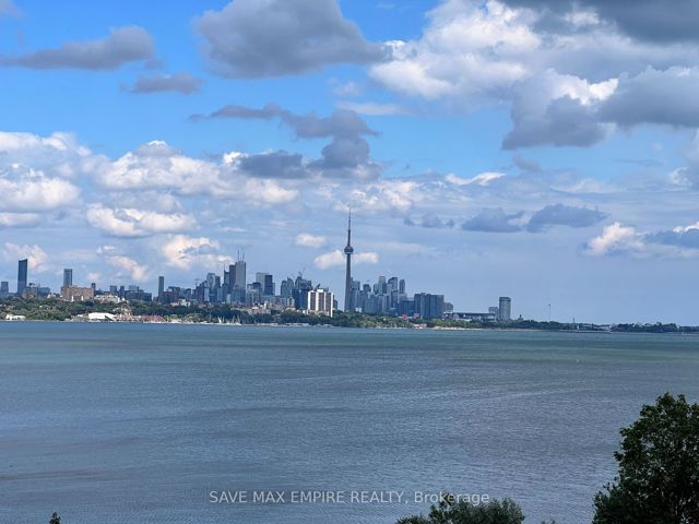 416 - 39 Annie Craig Dr