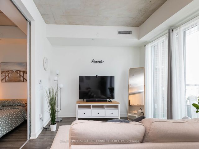 219 - 1808 St Clair Ave W