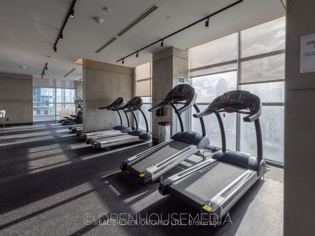1111 - 251 Manitoba St