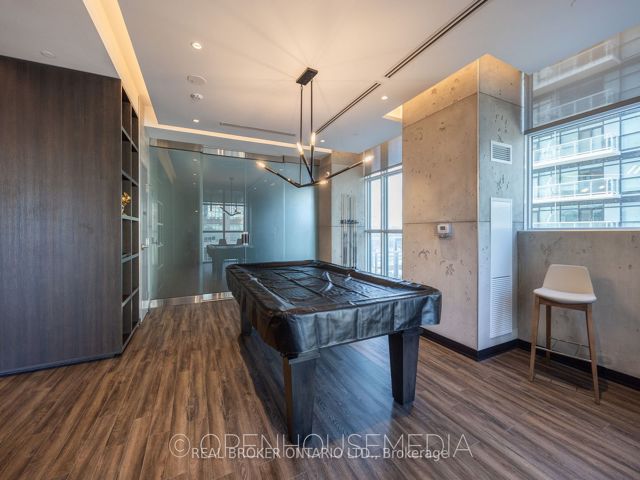 1111 - 251 Manitoba St
