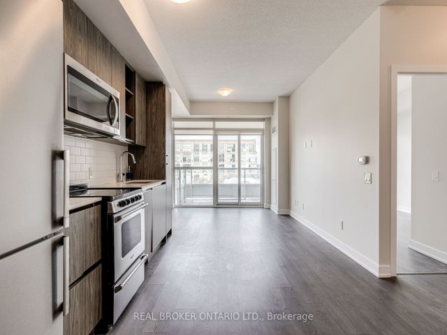 1111 - 251 Manitoba St