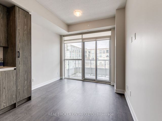 1111 - 251 Manitoba St
