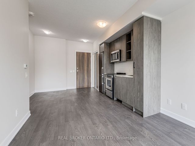 1111 - 251 Manitoba St