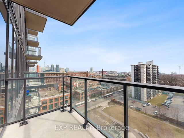 908 - 270 Dufferin St