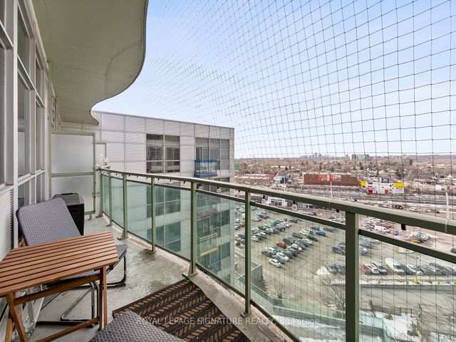 1121 - 1600 Keele St