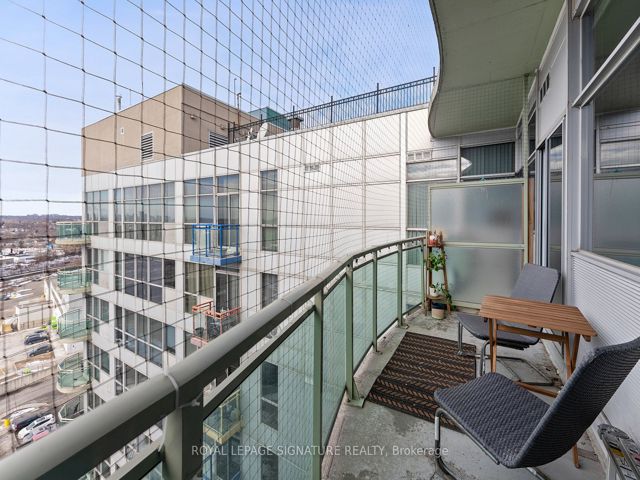 1121 - 1600 Keele St