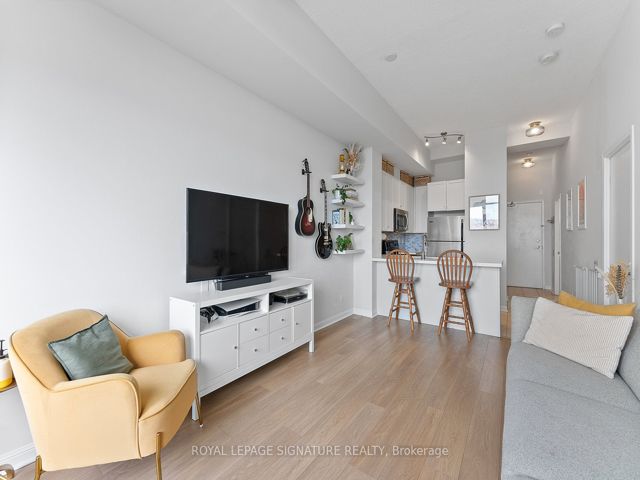 1121 - 1600 Keele St