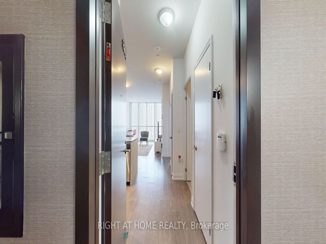 2803 - 9 Valhalla Inn Rd