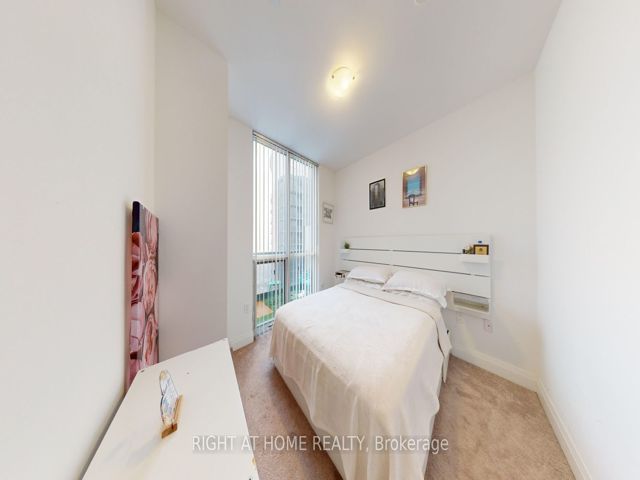 2803 - 9 Valhalla Inn Rd