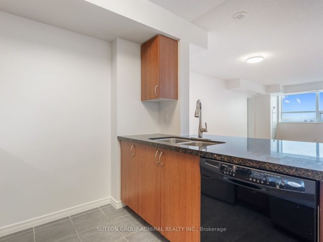 1715 - 60 Heintzman St