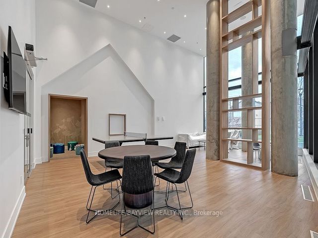 307 - 3100 Keele St