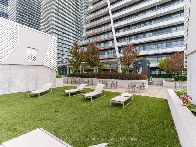 1214 - 30 Shore Breeze Dr