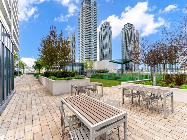 1214 - 30 Shore Breeze Dr