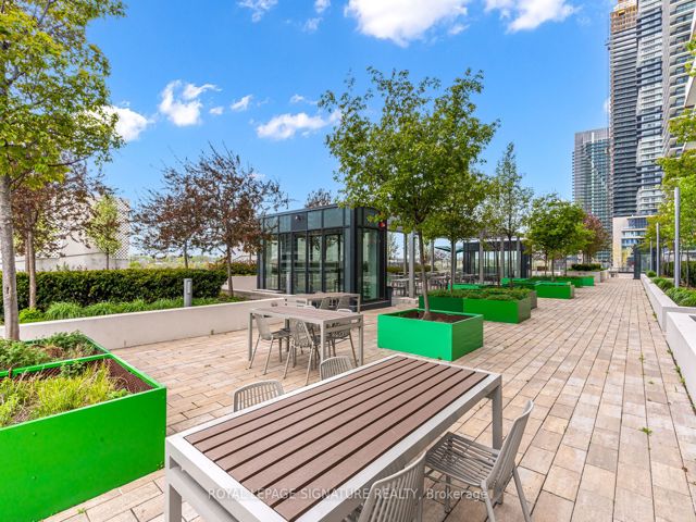 1214 - 30 Shore Breeze Dr