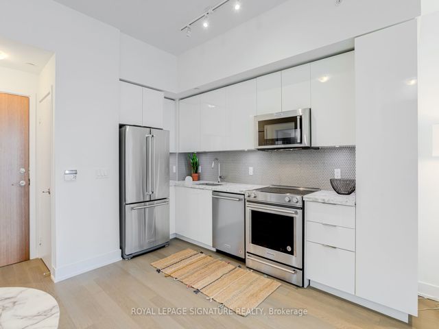 1214 - 30 Shore Breeze Dr