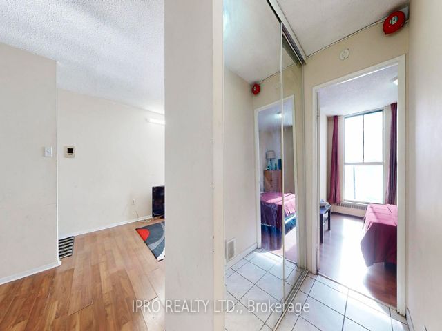 637 - 4645 Jane St