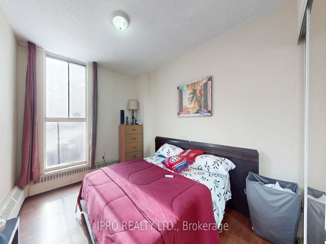 637 - 4645 Jane St