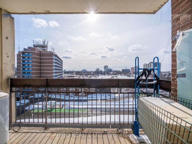637 - 4645 Jane St
