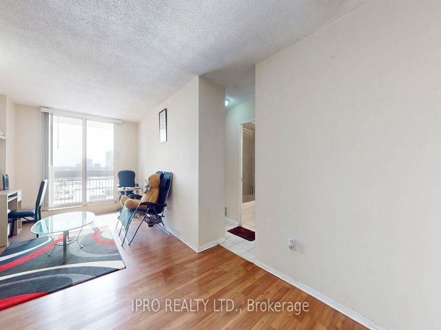 637 - 4645 Jane St