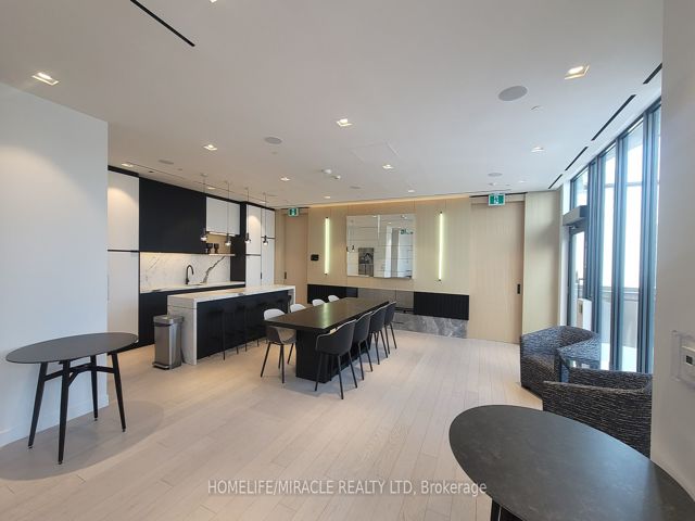 322 - 36 Zorra St