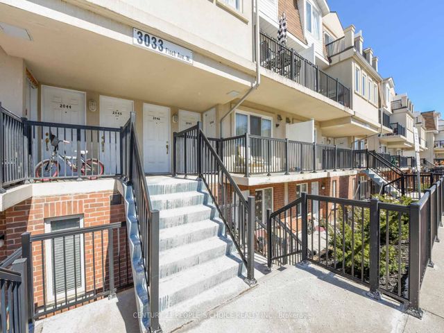 2045 - 3033 Finch Ave W