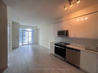 903 - 38 Annie Craig Dr