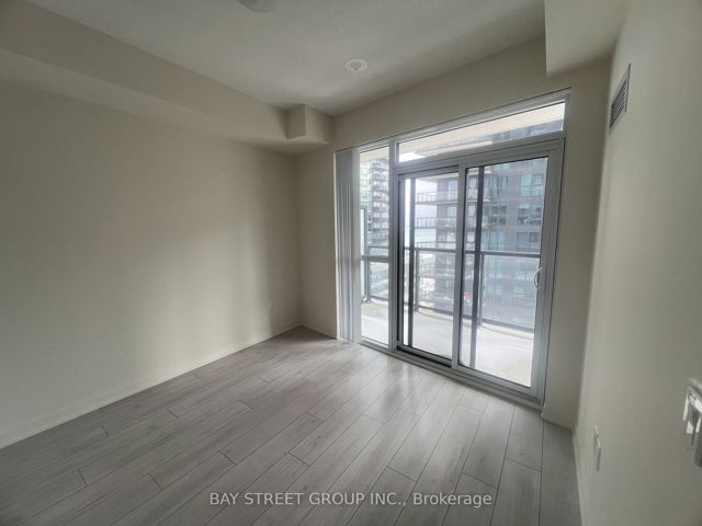 903 - 38 Annie Craig Dr