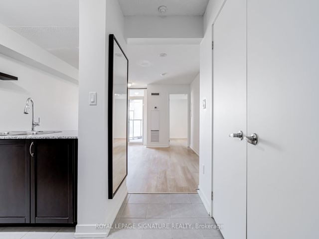 726 - 816 Lansdowne Ave