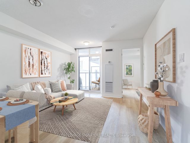 726 - 816 Lansdowne Ave
