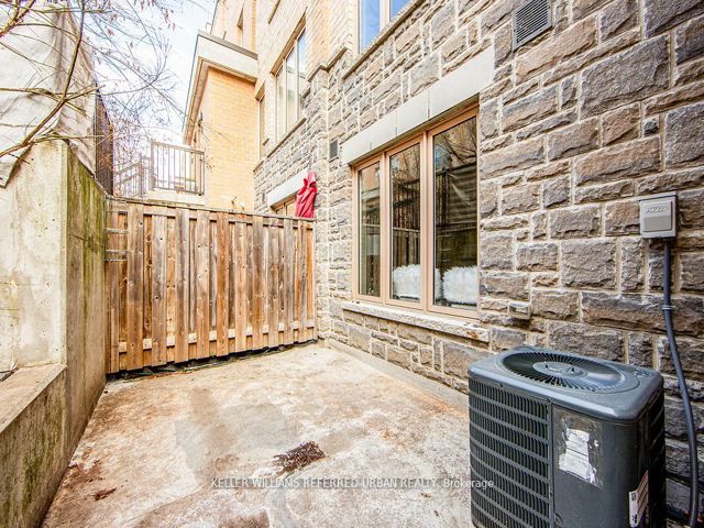 132 - 11 Foundry Ave N