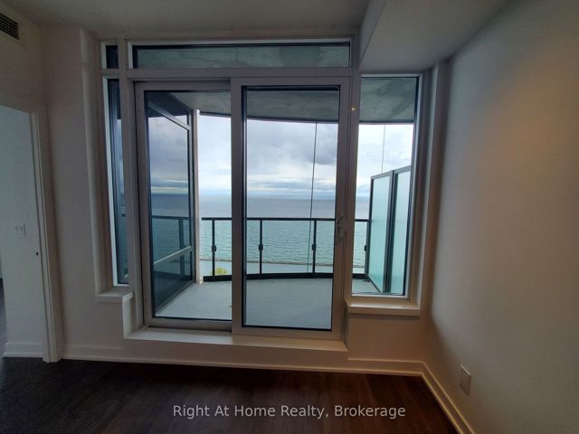 2707 - 1928 Lake Shore Blvd W