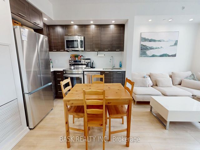 406 - 2220 Lake Shore Blvd W