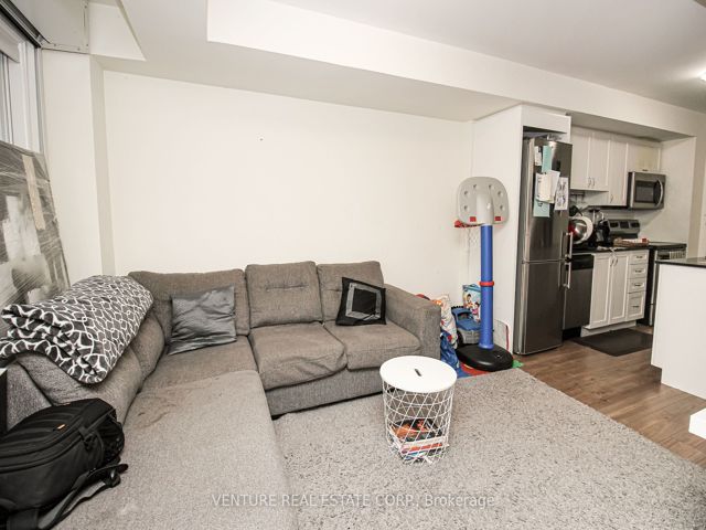 10 - 146 William Duncan Rd