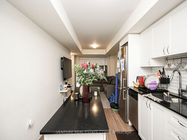 10 - 146 William Duncan Rd