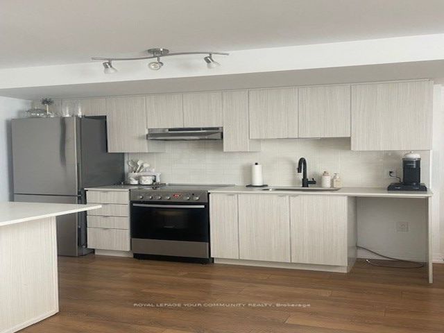 101 - 449 Horner Ave W