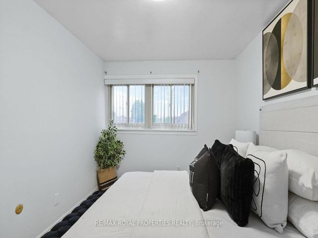 207 - 6442 Finch Ave W