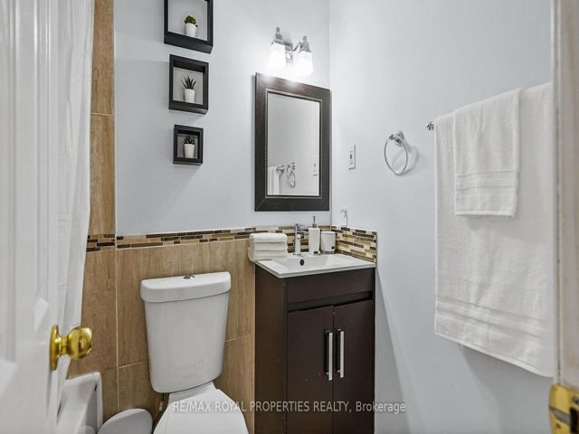 207 - 6442 Finch Ave W