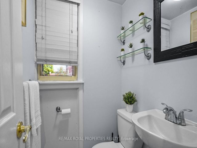 207 - 6442 Finch Ave W