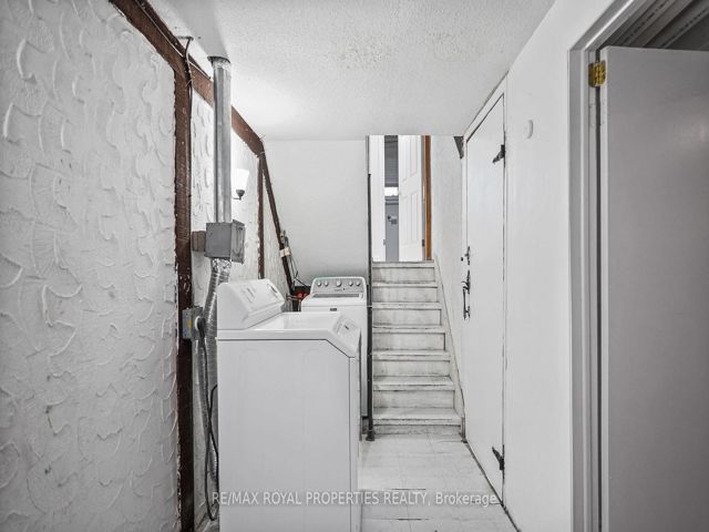 207 - 6442 Finch Ave W