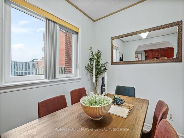 207 - 6442 Finch Ave W