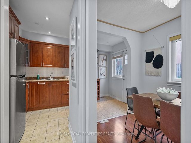 207 - 6442 Finch Ave W